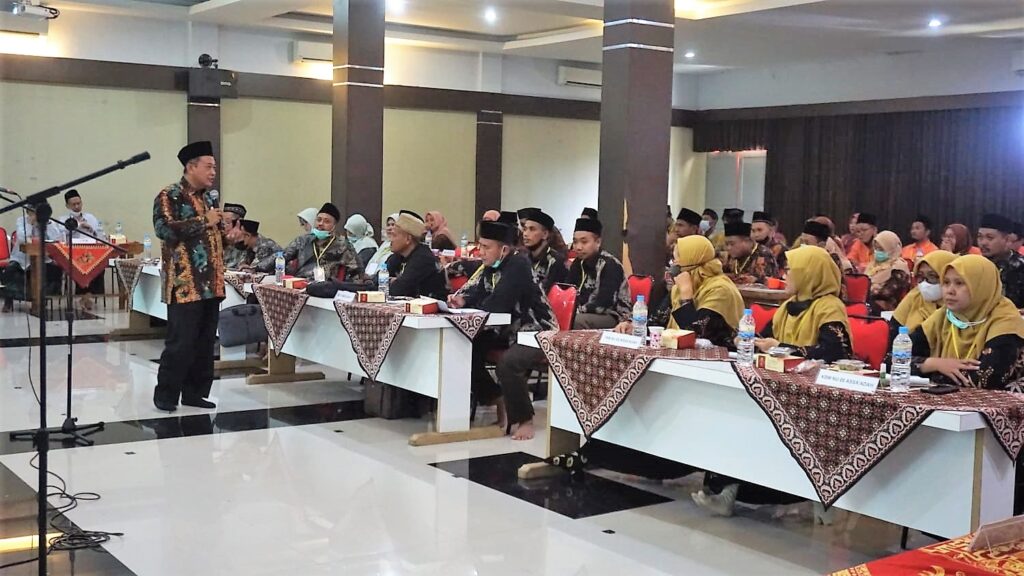 Suasana Workshop Kepala Sekolah/Madrasah dan Wakil Tahun Pelajaran 2022/2023 di Aula Yayasan Pondok Pesantren Qomaruddin pada Senin, 5 Juli 2022. Foto: QOM.